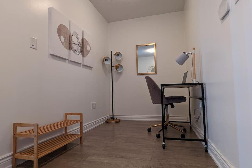 Lovely 2 Bed Condo In Downtown 토론토 외부 사진